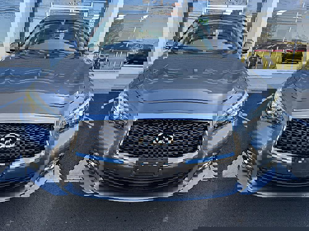 Used 2016 INFINITI Q50 Premium w/ 2.0T Premium Plus Package image 2