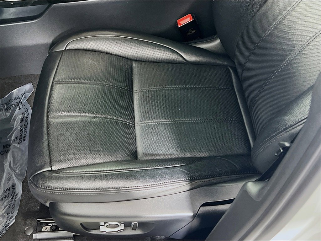 Used 2022 Land Rover Range Rover Evoque R-Dynamic SE image 20