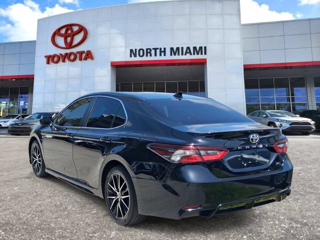 Used 2024 Toyota Camry SE FWD image 3