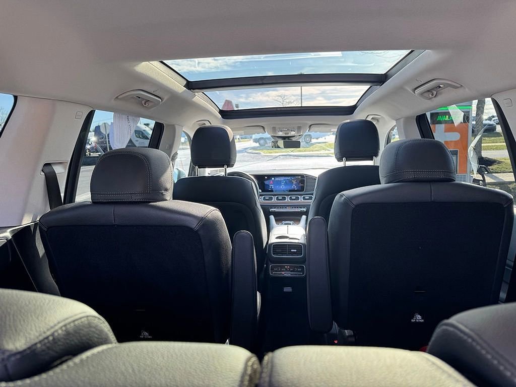 Used 2024 Mercedes-Benz GLS 450 4MATIC image 35