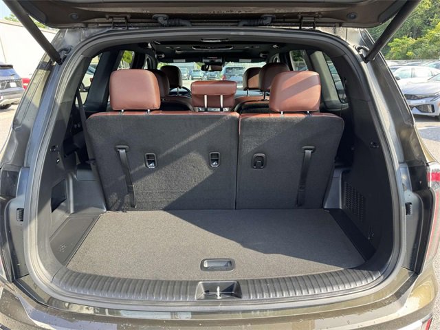 Used 2024 Kia Telluride EX w/ EX Captain's Chair Package image 15