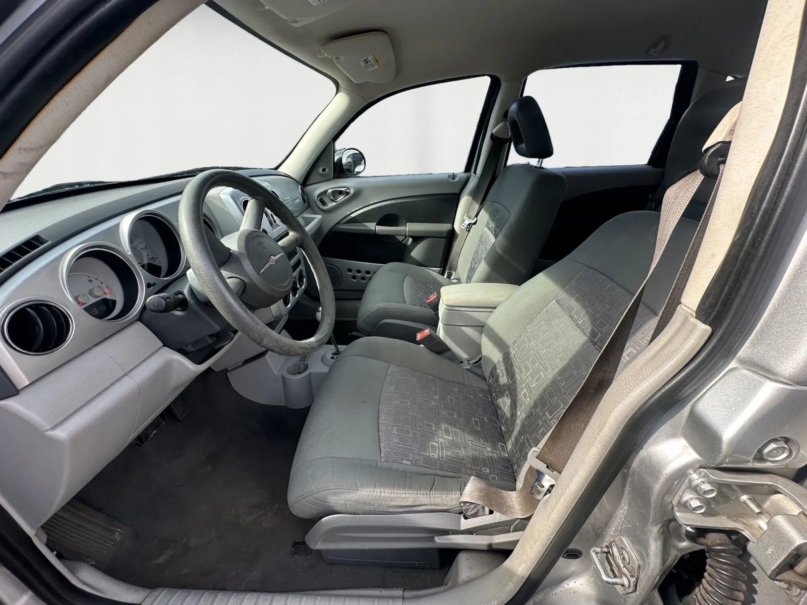 Used 2009 Chrysler PT Cruiser FWD image 9