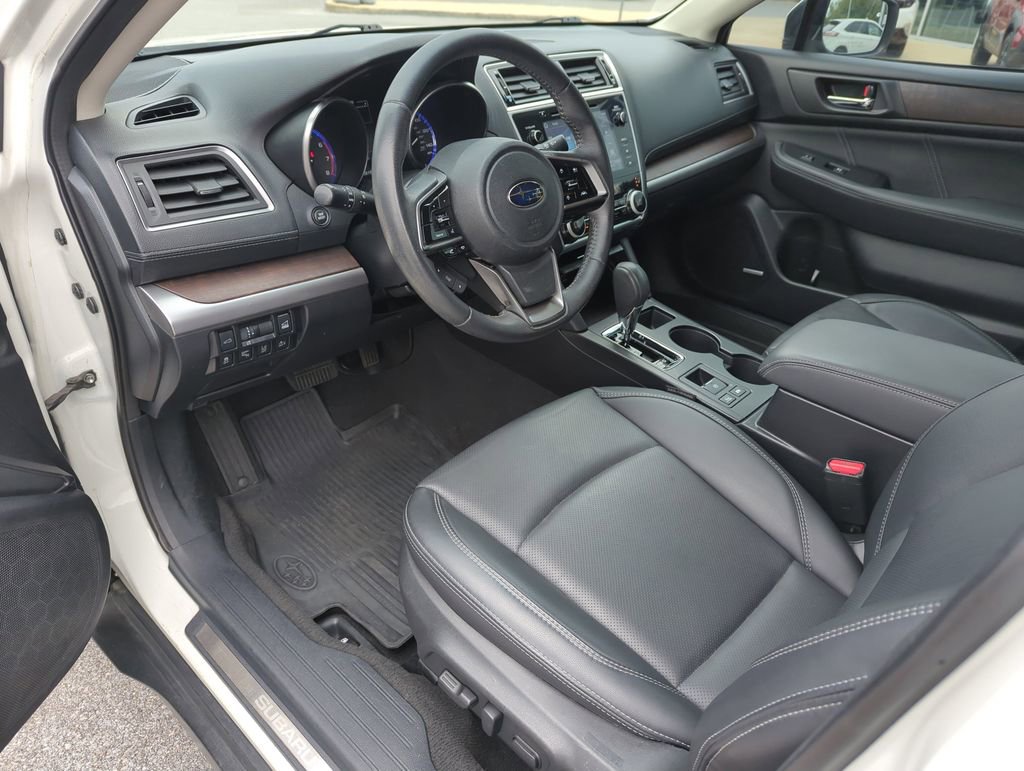 Used 2019 Subaru Outback 2.5i Limited AWD/4WD image 11