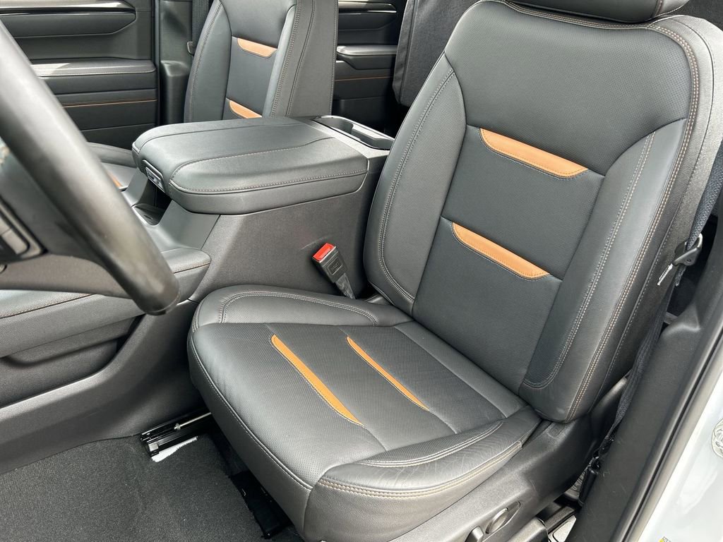 Used 2025 GMC Sierra 1500 AT4 w/ AT4 Premium Package AWD/4WD image 20