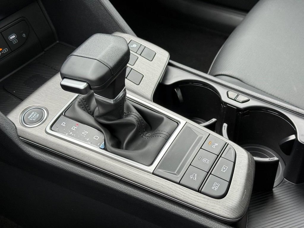 New 2026 Kia Sportage X-Line w/ X-Line Technology Package AWD/4WD image 14