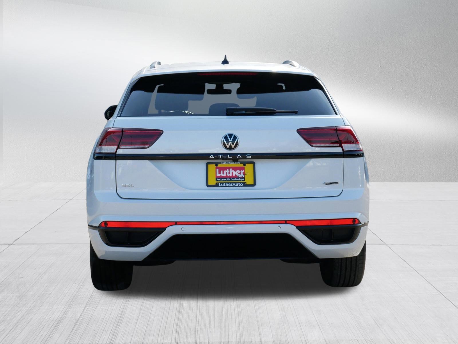 Used 2023 Volkswagen Atlas Cross Sport SEL R-Line image 6