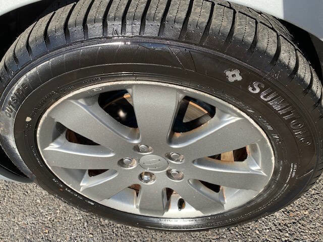 Used 2005 Toyota Avalon Touring image 24