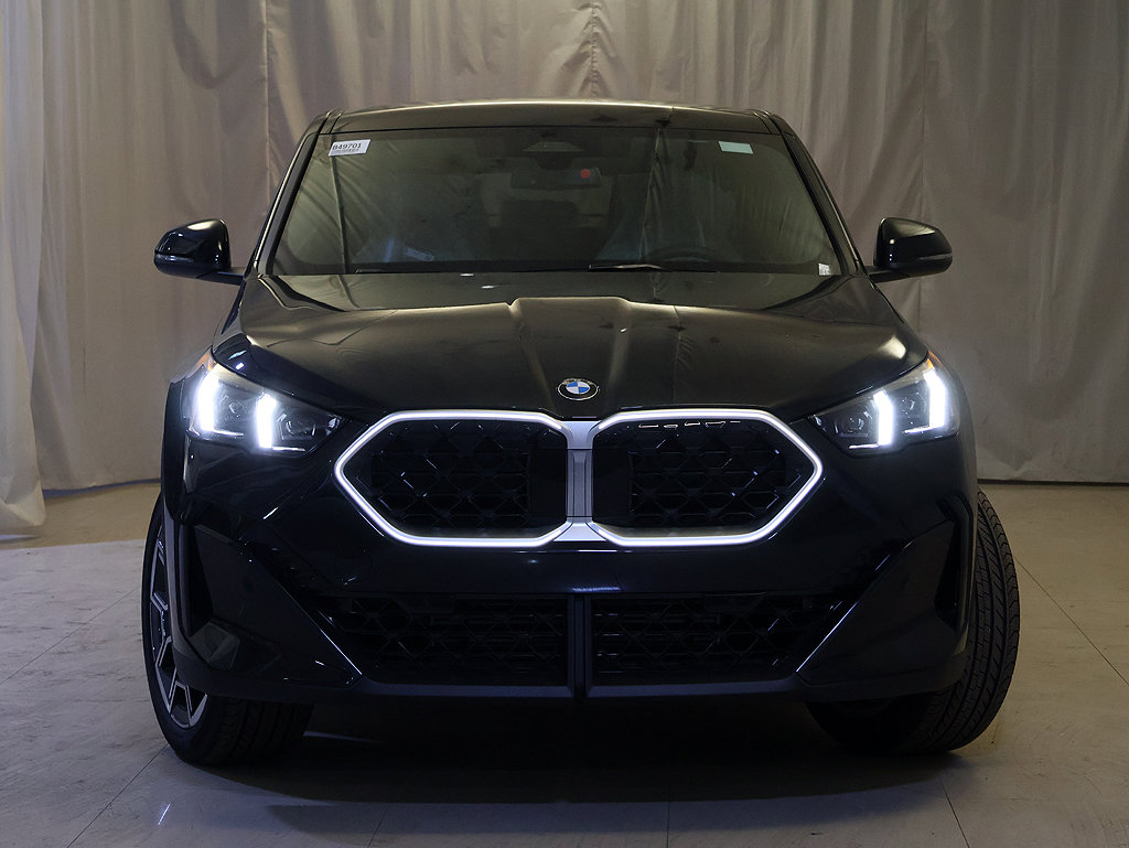 New 2026 BMW X2 xDrive28i w/ Convenience Package AWD/4WD image 5