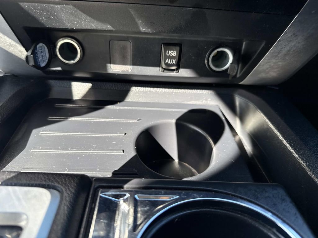 Used 2019 Toyota Tundra SR5 image 28
