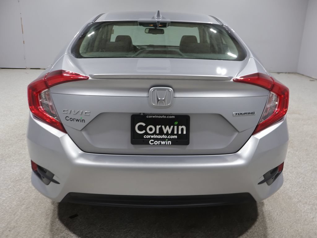 Used 2018 Honda Civic Touring image 3
