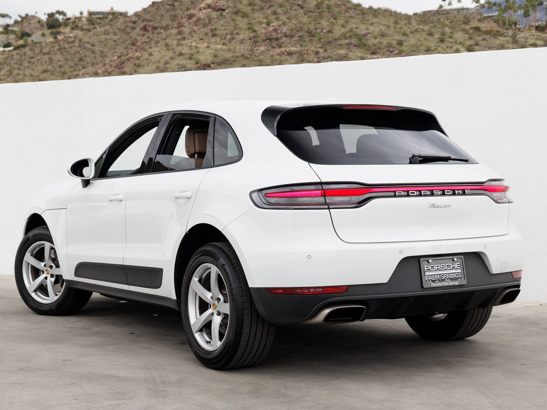 Used 2021 Porsche Macan image 3
