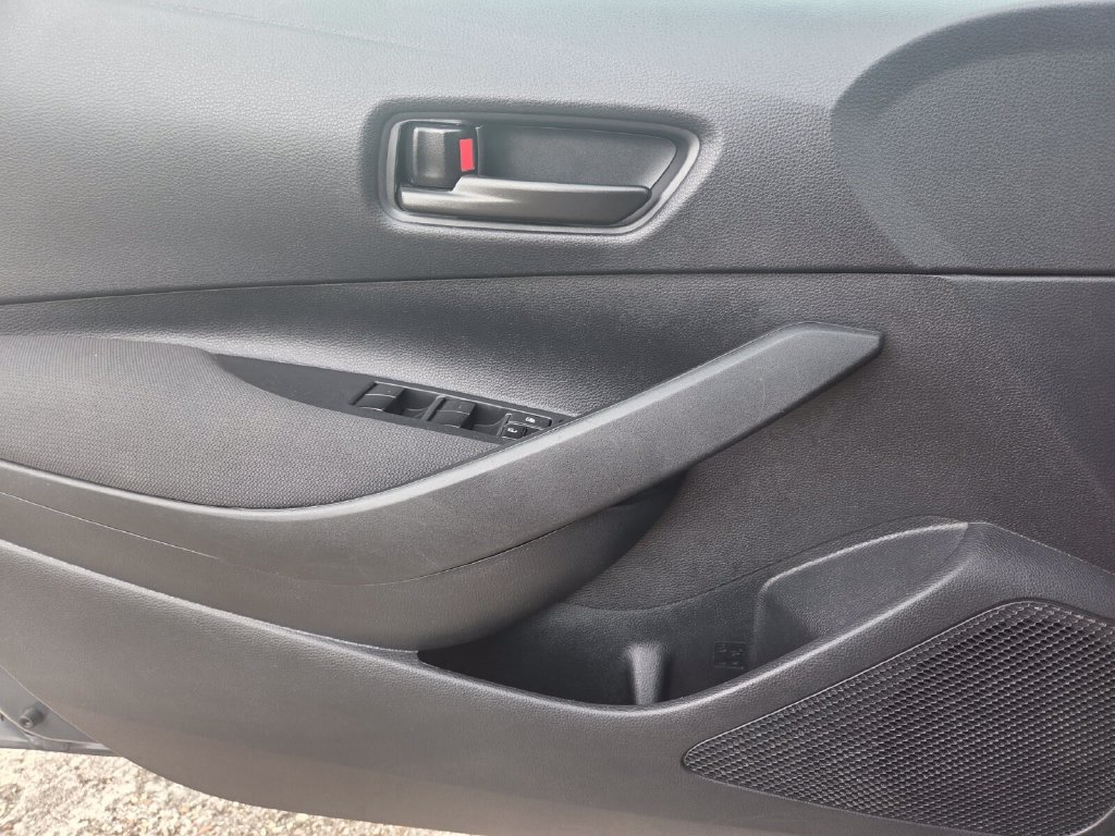 Used 2025 Toyota Corolla LE FWD image 20