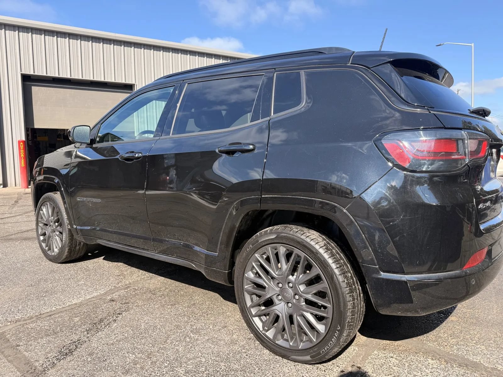 Used 2023 Jeep Compass High Altitude AWD/4WD image 2