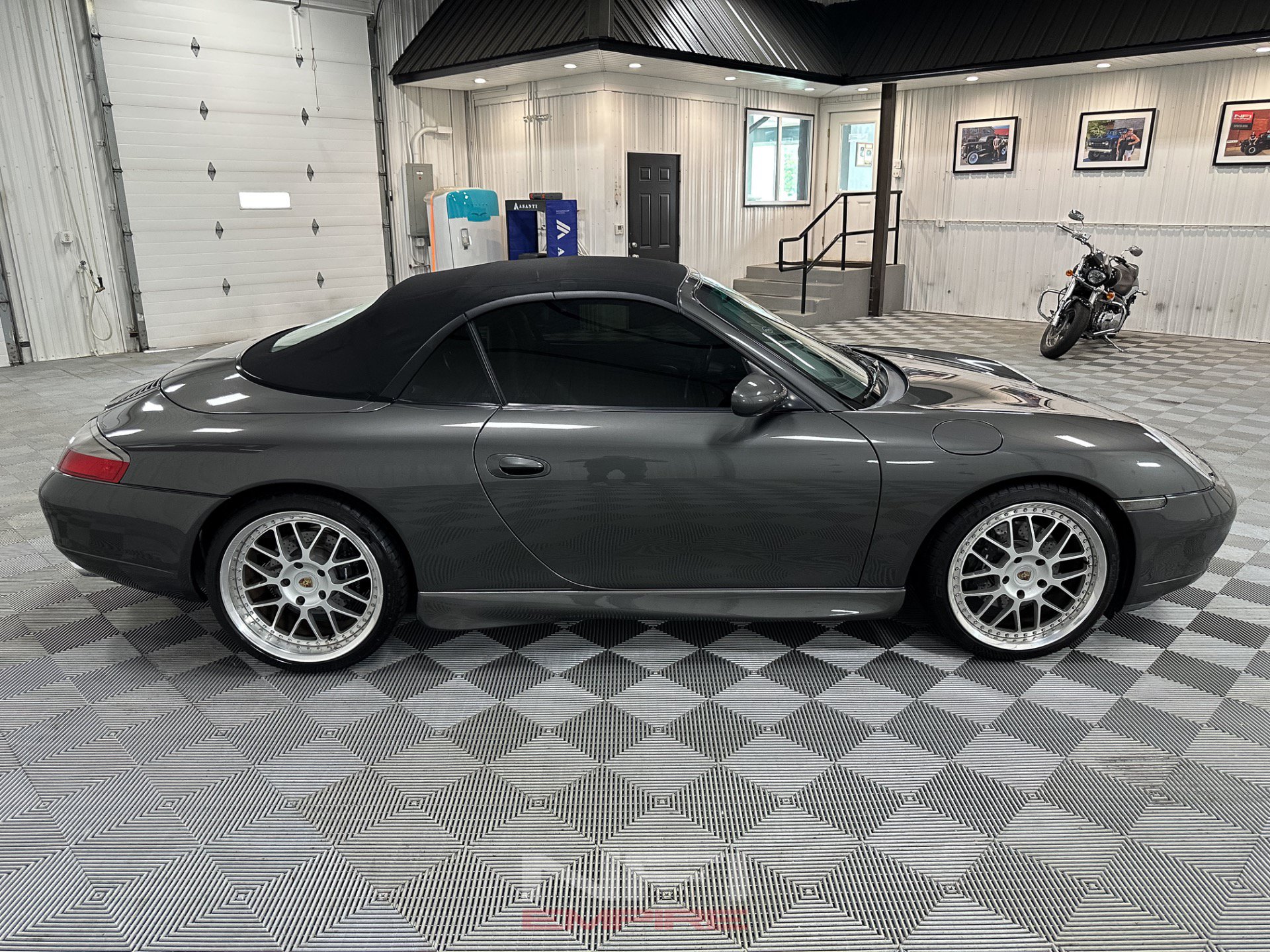 Used 2000 Porsche 911 Cabriolet image 13