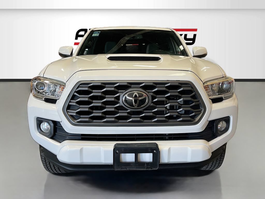 Used 2021 Toyota Tacoma TRD Sport w/ Technology Package AWD/4WD image 2