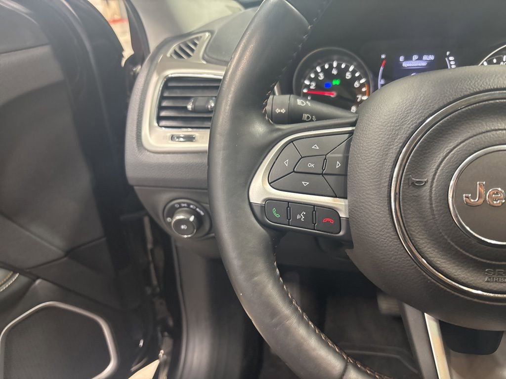 Used 2018 Jeep Compass Latitude w/ Cold Weather Group image 18