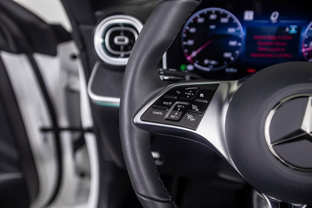 Used 2025 Mercedes-Benz CLE 300 4MATIC Cabriolet image 32