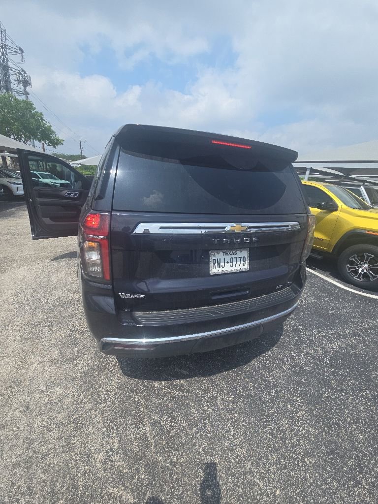 Used 2022 Chevrolet Tahoe LT w/ Luxury Package RWD image 8