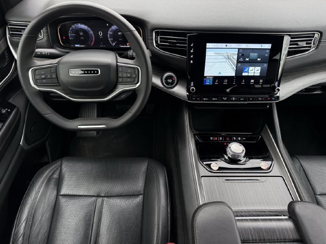 Used 2024 Jeep Wagoneer Series II RWD image 12