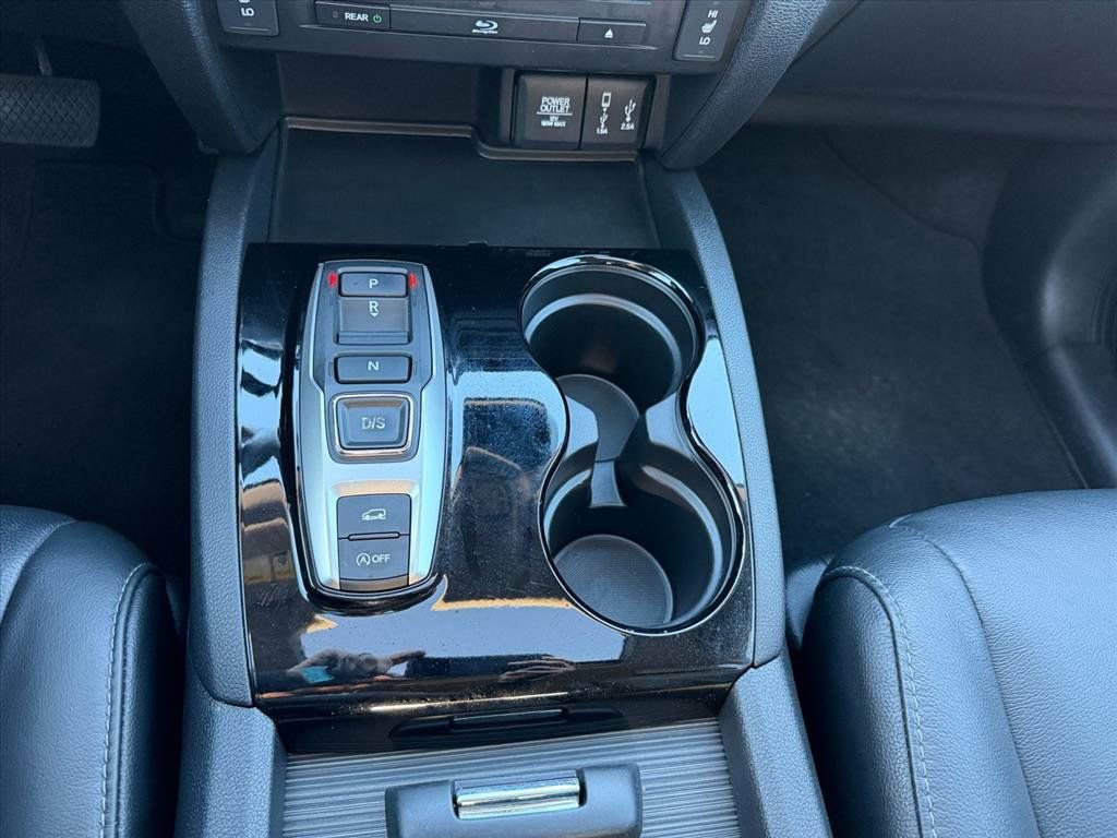 Used 2018 Honda Pilot Touring image 24