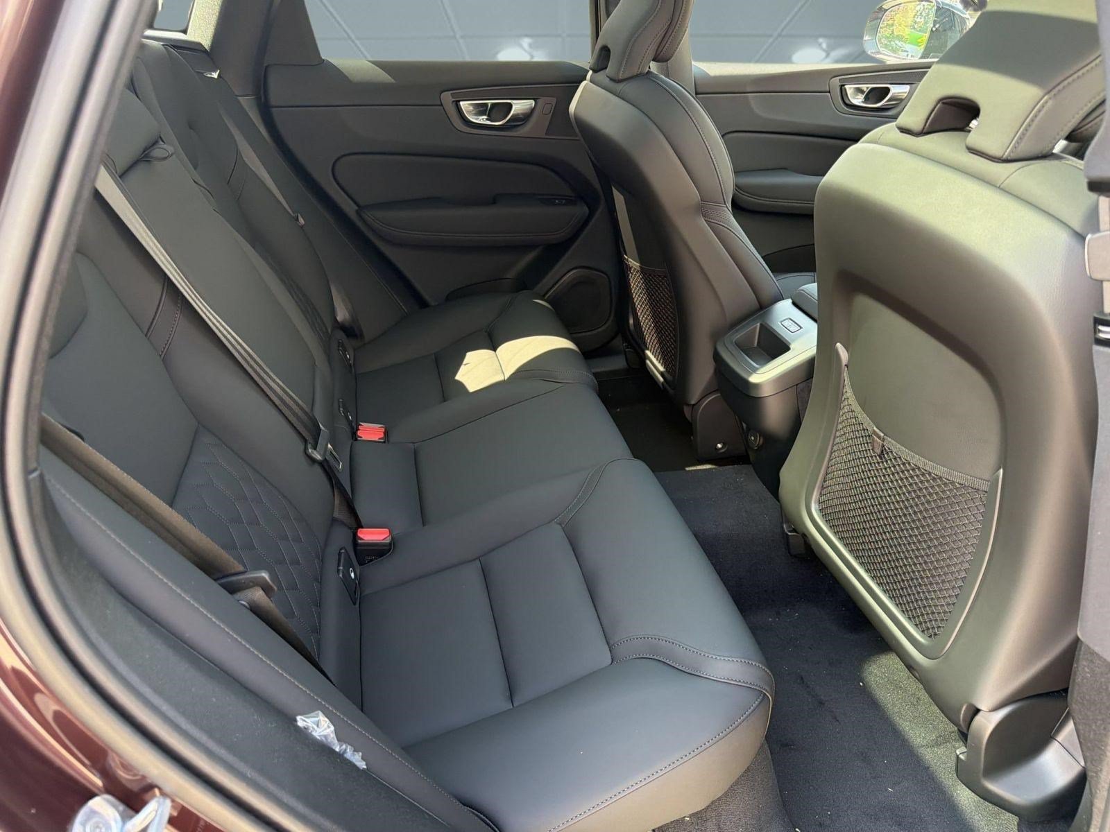 New 2026 Volvo XC60 B5 Plus w/ Protection Package Premier AWD/4WD image 30