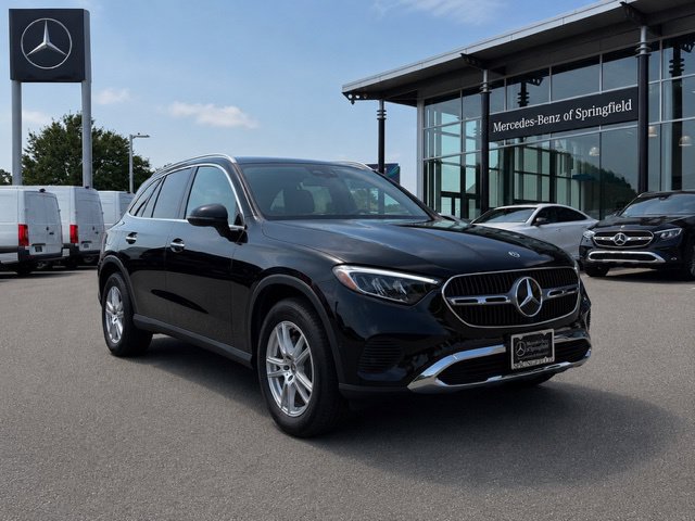 Used 2023 Mercedes-Benz GLC 300 4MATIC image 1