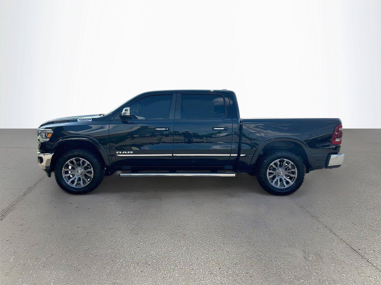 Used 2022 RAM 1500 Laramie AWD/4WD image 7