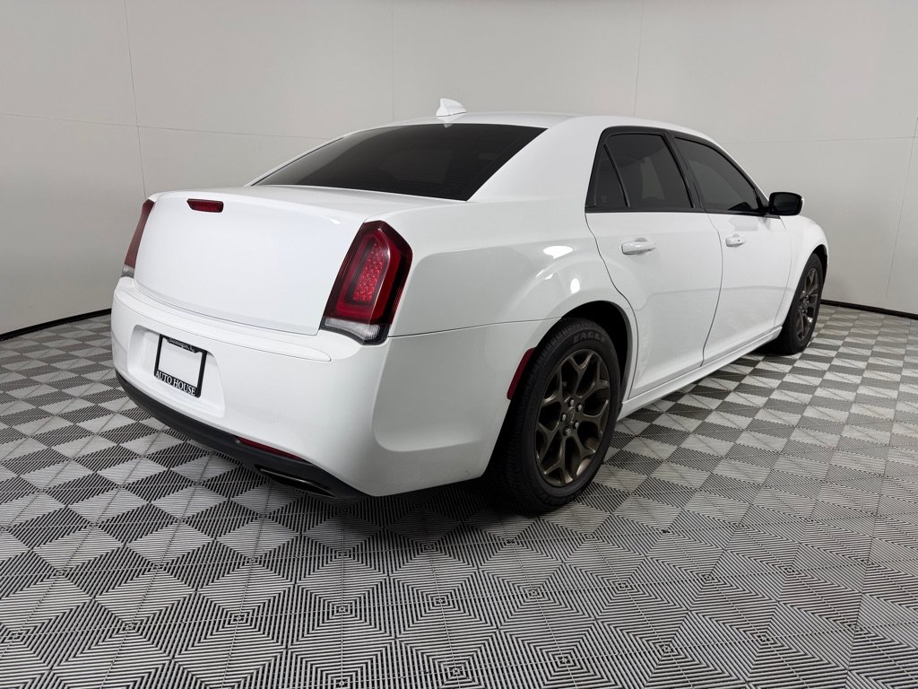 Used 2017 Chrysler 300 S AWD/4WD image 5
