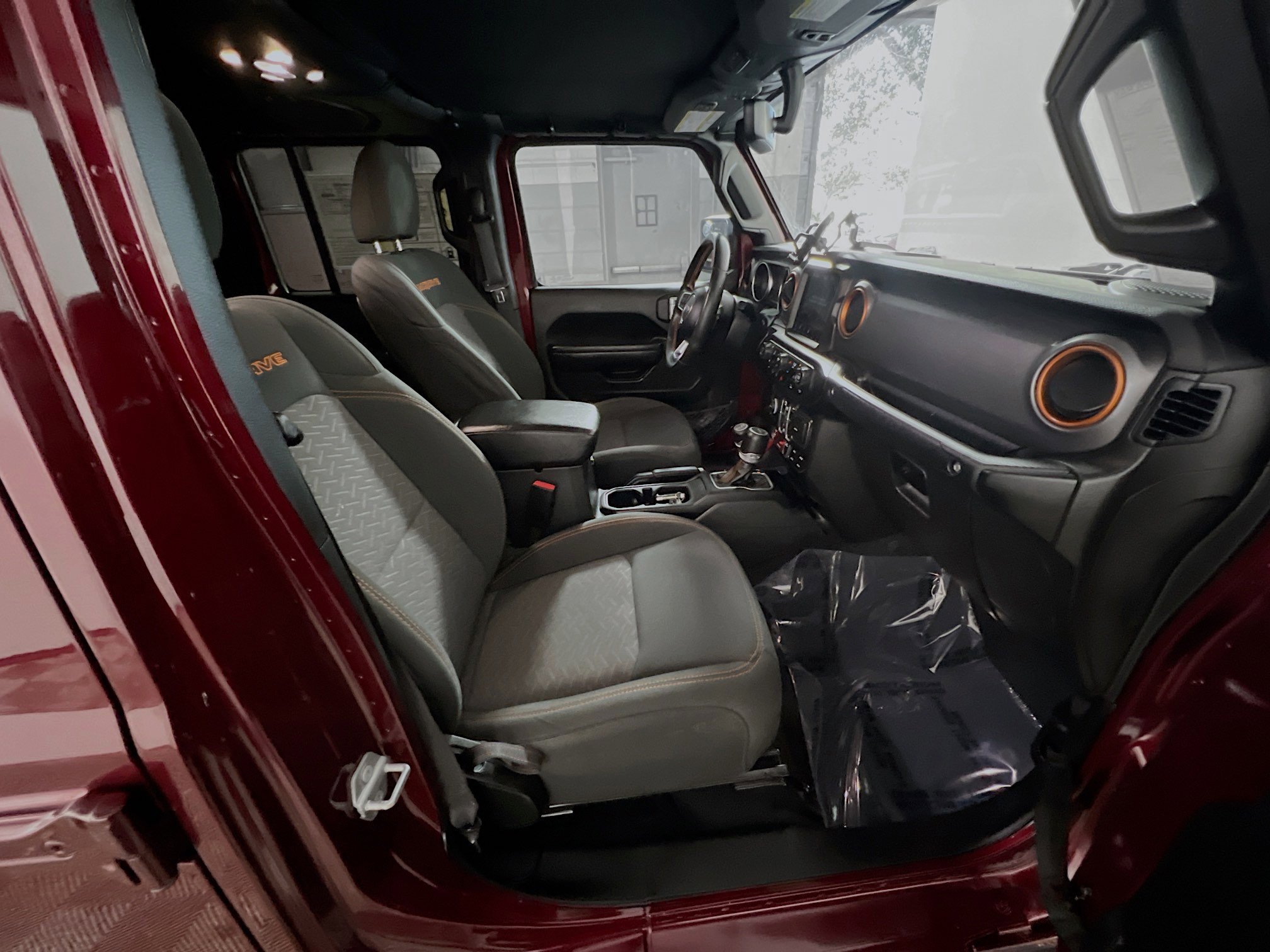 Used 2022 Jeep Gladiator Mojave AWD/4WD image 31
