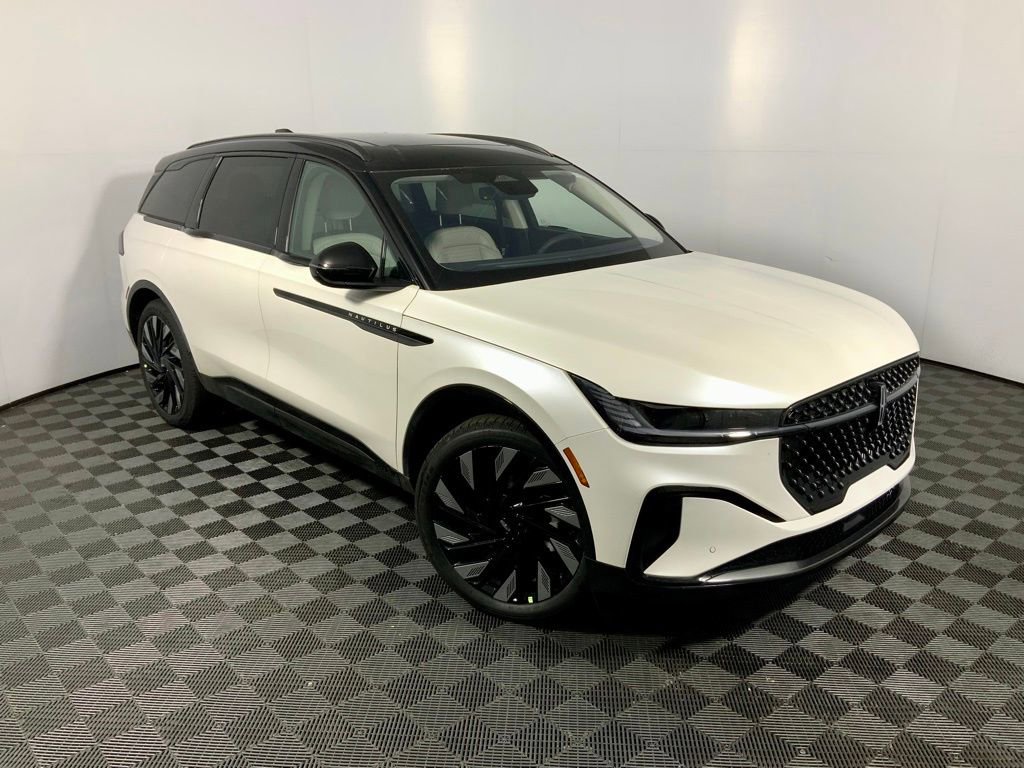 New 2026 Lincoln Nautilus Reserve image 5