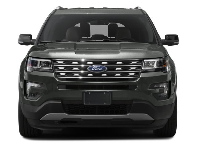Used 2016 Ford Explorer XLT w/ Equipment Group 202A FWD image 4