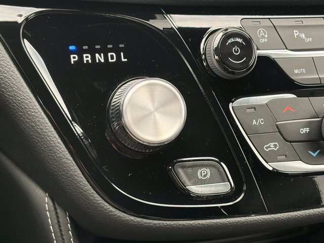 New 2026 Chrysler Pacifica Limited FWD image 25
