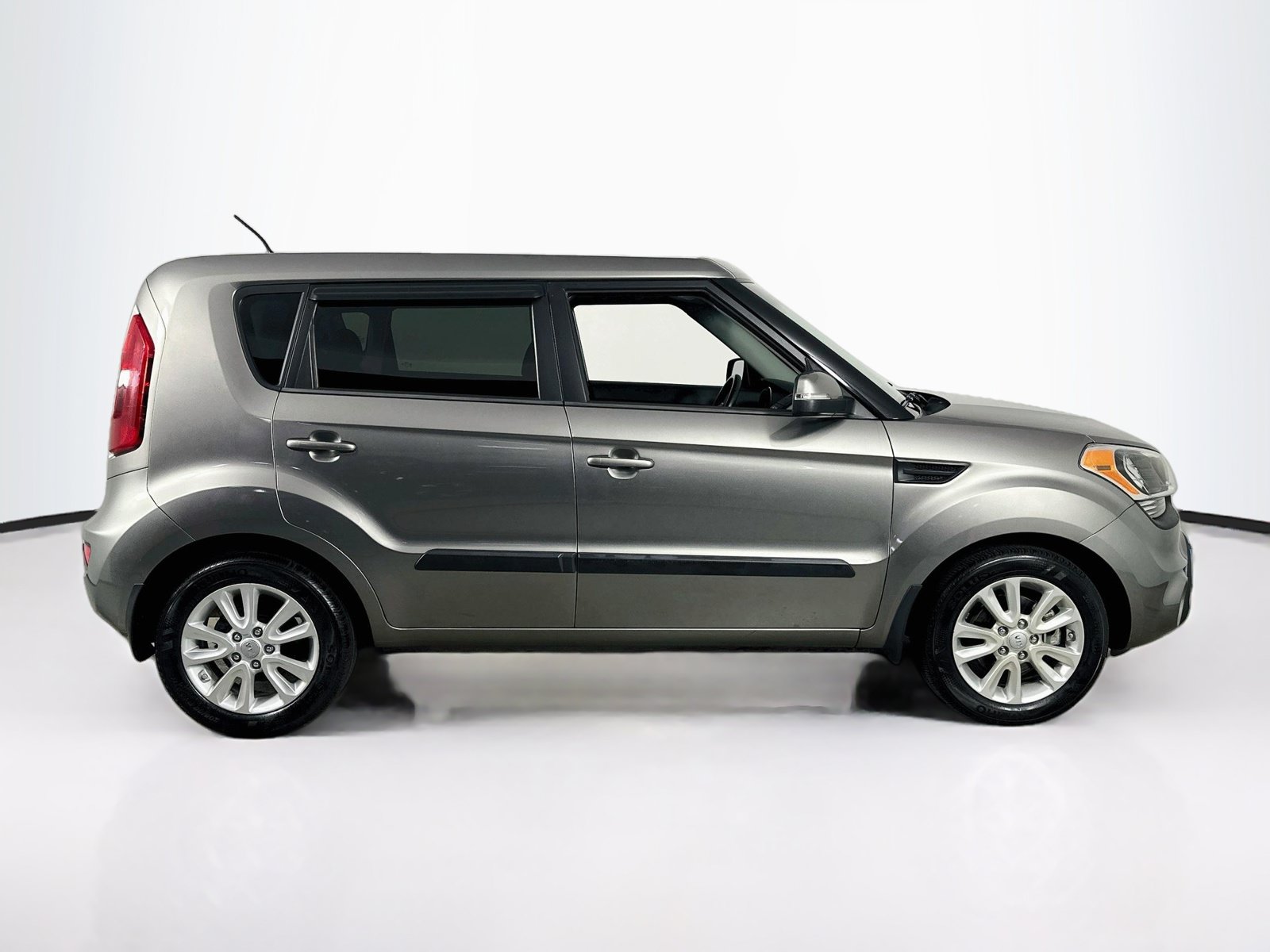 Used 2013 Kia Soul + w/ Eco Pkg FWD image 4
