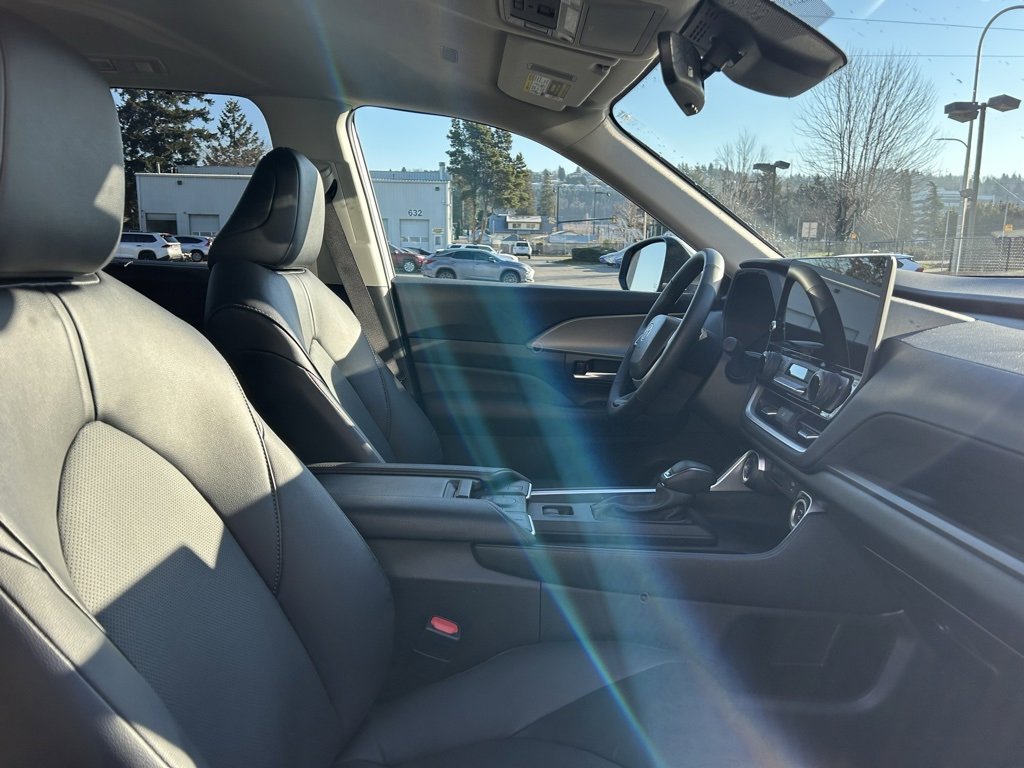 Certified 2025 Toyota Grand Highlander AWD image 18