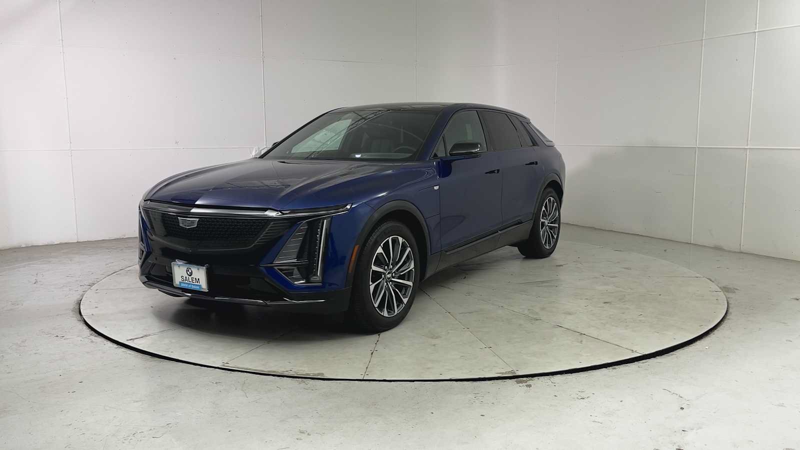 Used 2024 Cadillac Lyriq Sport AWD/4WD image 6