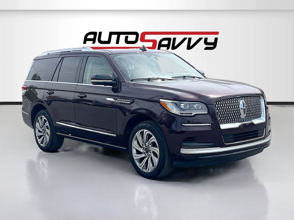 Used 2024 Lincoln Navigator Reserve AWD/4WD image 1