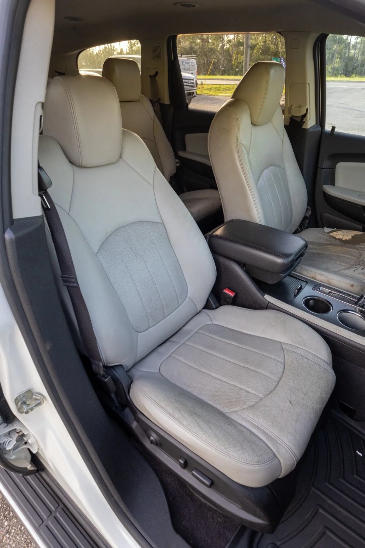 Used 2011 Chevrolet Traverse LTZ w/ LPO, 'HIT The Road' Package FWD image 20