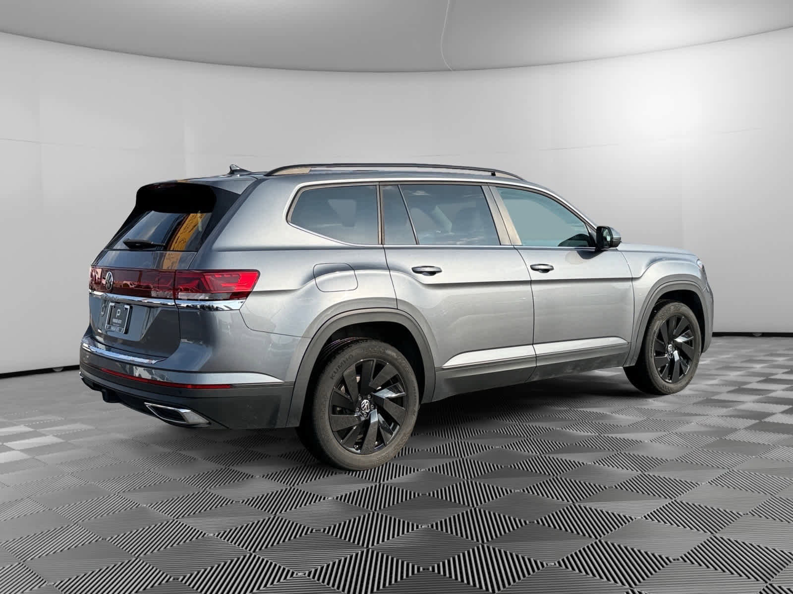 Used 2024 Volkswagen Atlas SE image 5