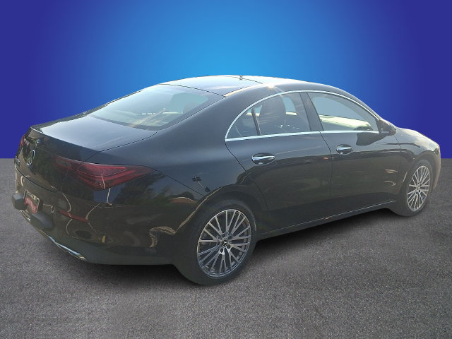 Used 2025 Mercedes-Benz CLA 250 image 4