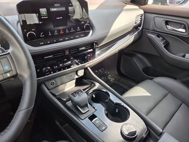 Used 2023 Nissan Rogue SL w/ SL Premium Package image 34