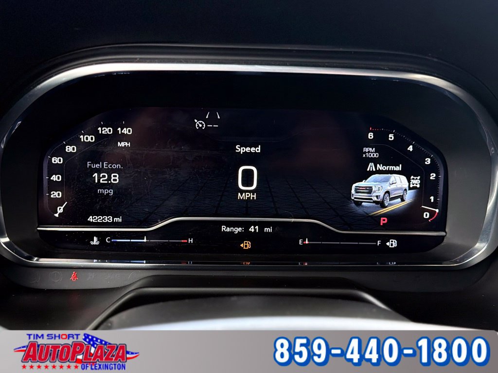 Used 2024 GMC Yukon XL AT4 w/ AT4 Premium Plus Package AWD/4WD image 4