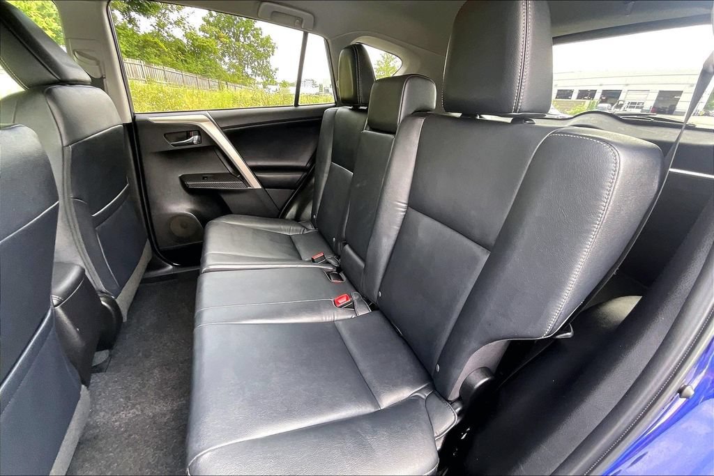 Used 2015 Toyota RAV4 Limited AWD/4WD image 26