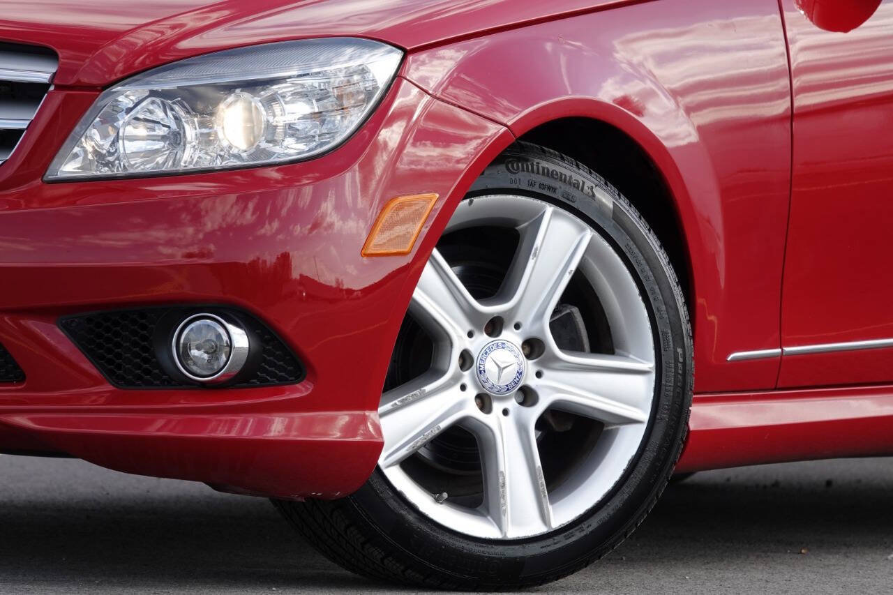 Used 2010 Mercedes-Benz C 300 Sedan image 8