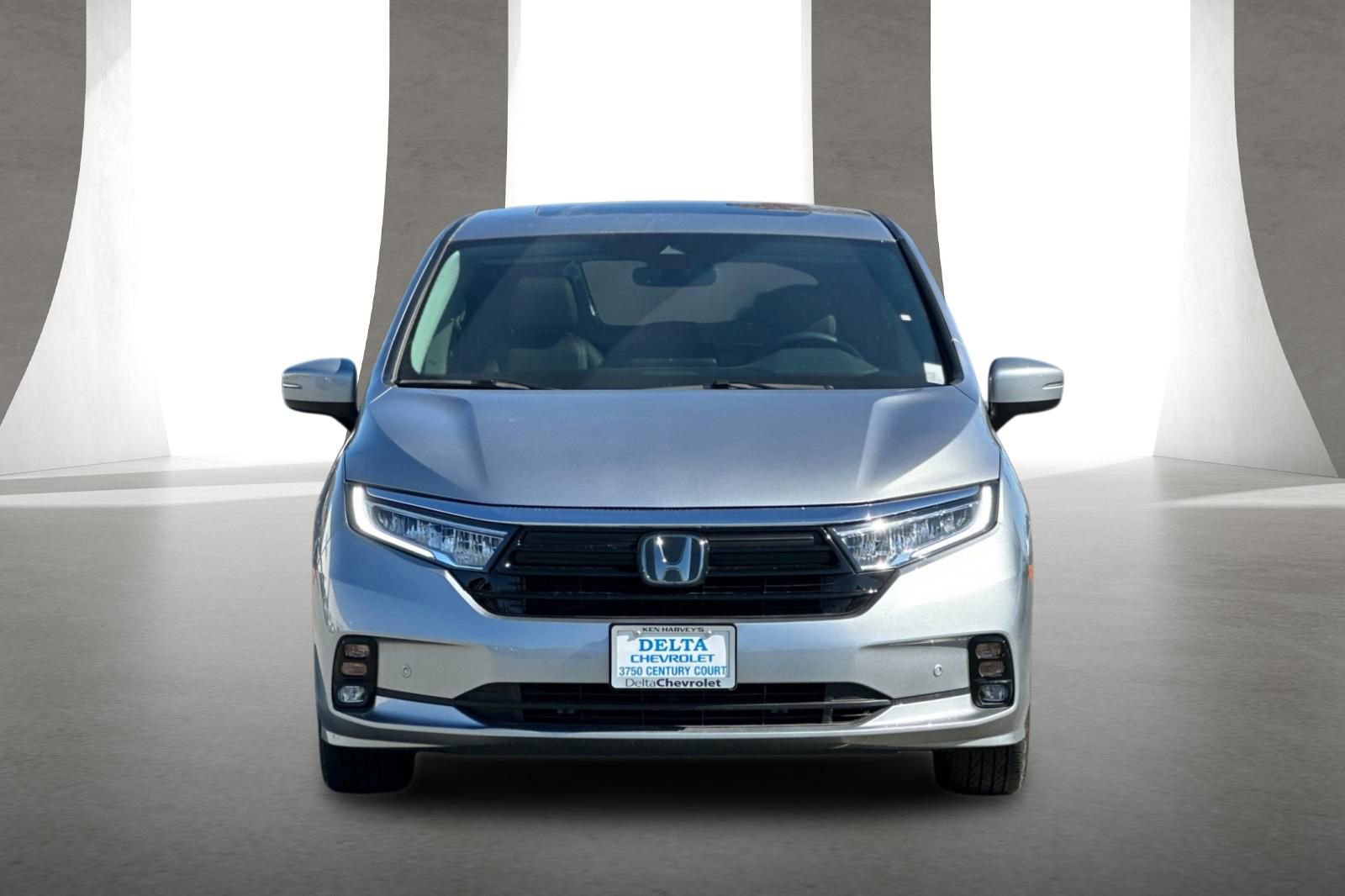 Certified 2024 Honda Odyssey Touring image 9