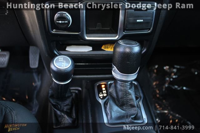 Used 2023 Jeep Wrangler Sport image 15