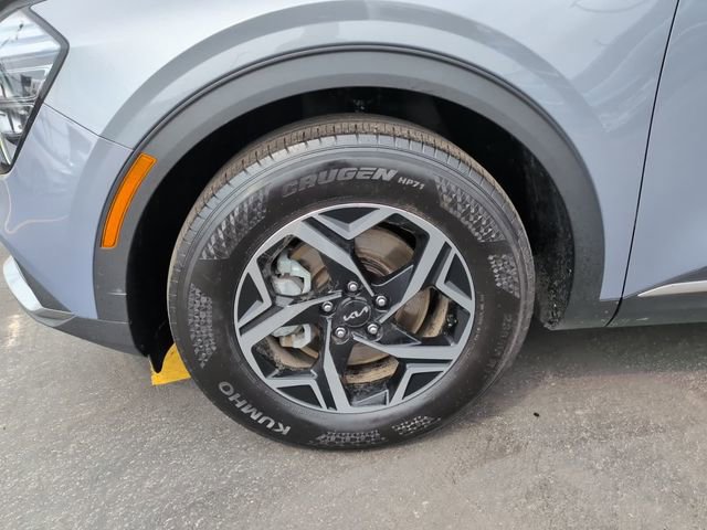 Used 2025 Kia Sportage LX image 17