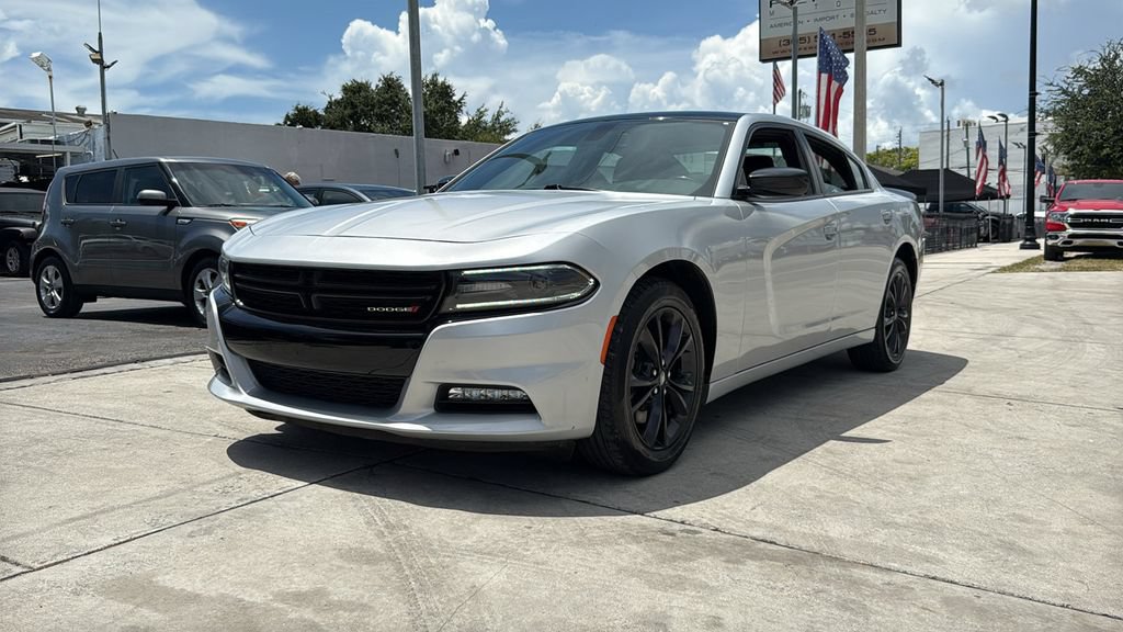 Used 2020 Dodge Charger SXT w/ Blacktop Package AWD/4WD image 9