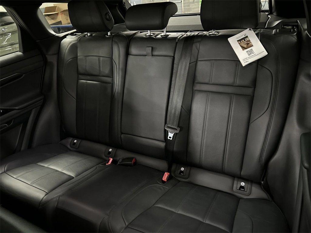 Used 2020 Land Rover Range Rover Evoque R-Dynamic S image 23