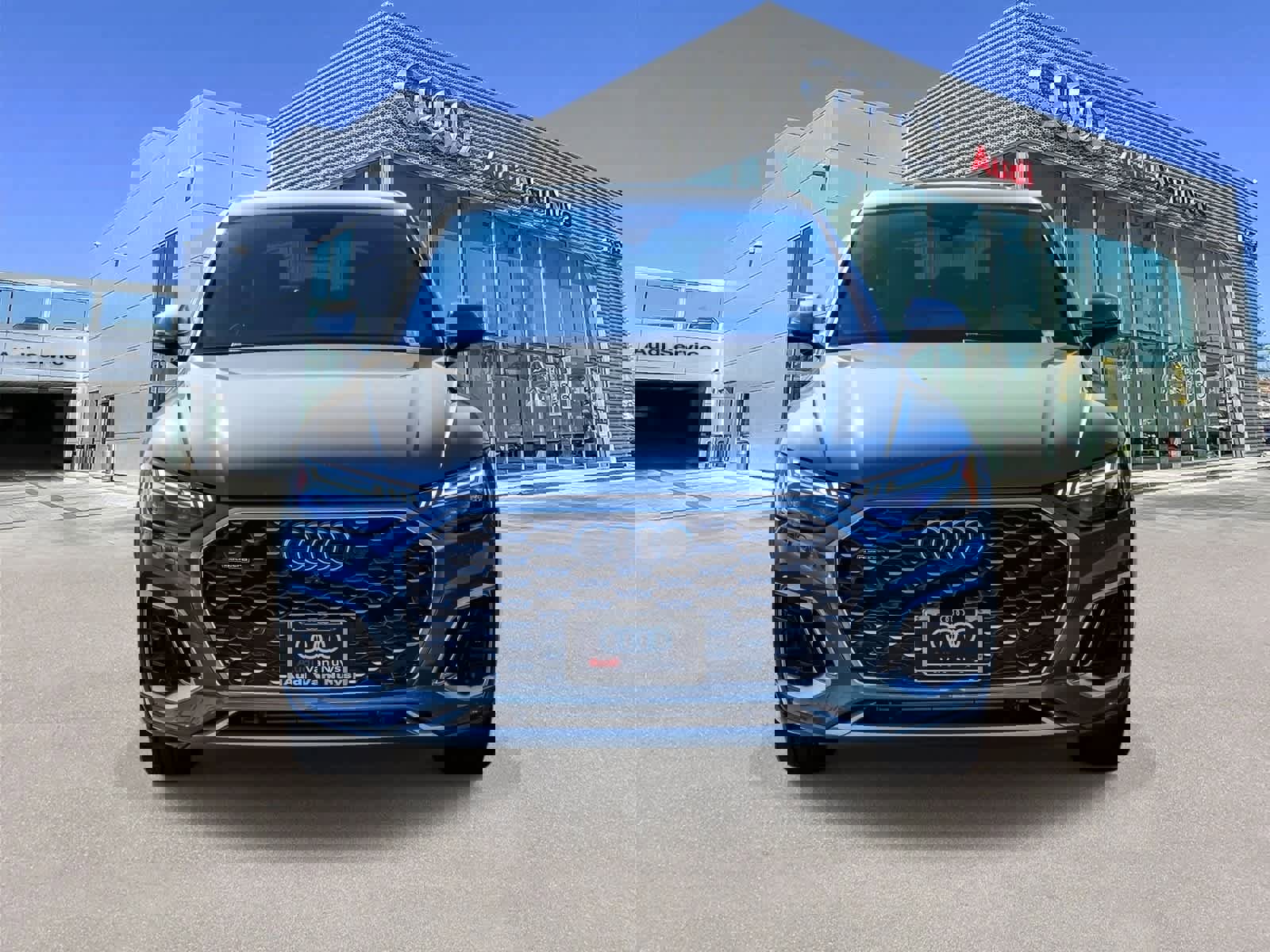 Used 2023 Audi Q5 2.0T Prestige w/ Prestige Package image 6