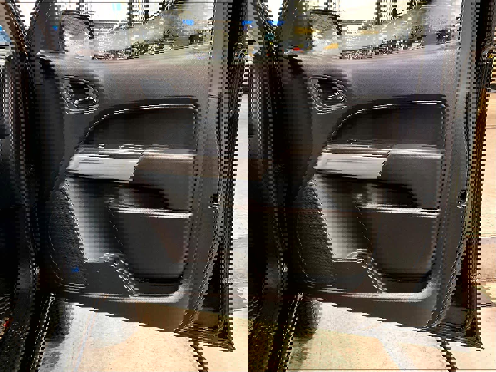 Used 2021 Chevrolet Colorado LT w/ LT Convenience Package image 12